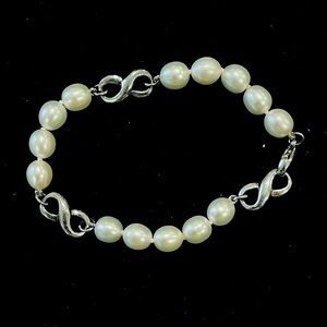IPS Sterling Silver and Pearl Infinity Bracelet